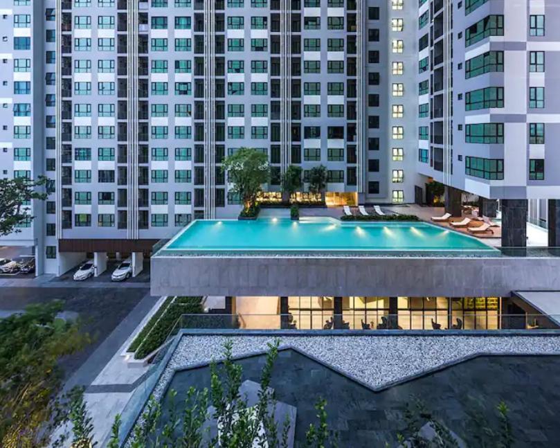 The Base Central Pattaya Quiet King-Bed With Infinity Pool & Free Netflix! Exteriör bild