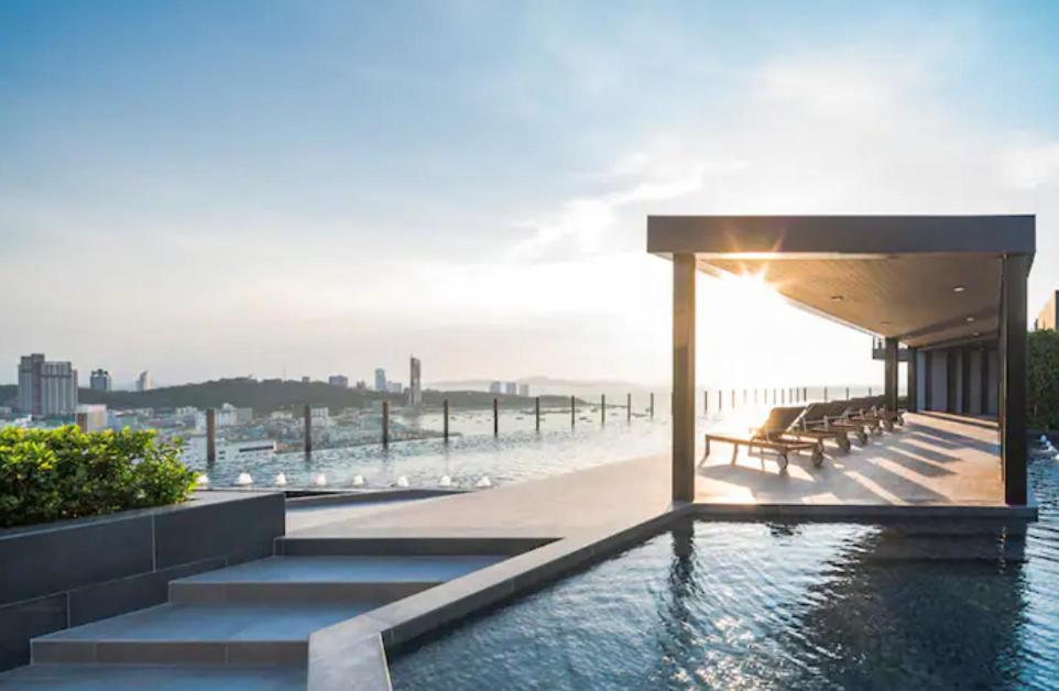 The Base Central Pattaya Quiet King-Bed With Infinity Pool & Free Netflix! Exteriör bild