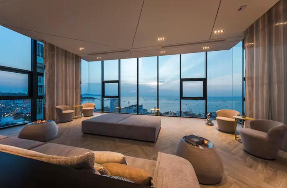 The Base Central Pattaya Quiet King-Bed With Infinity Pool & Free Netflix! Exteriör bild