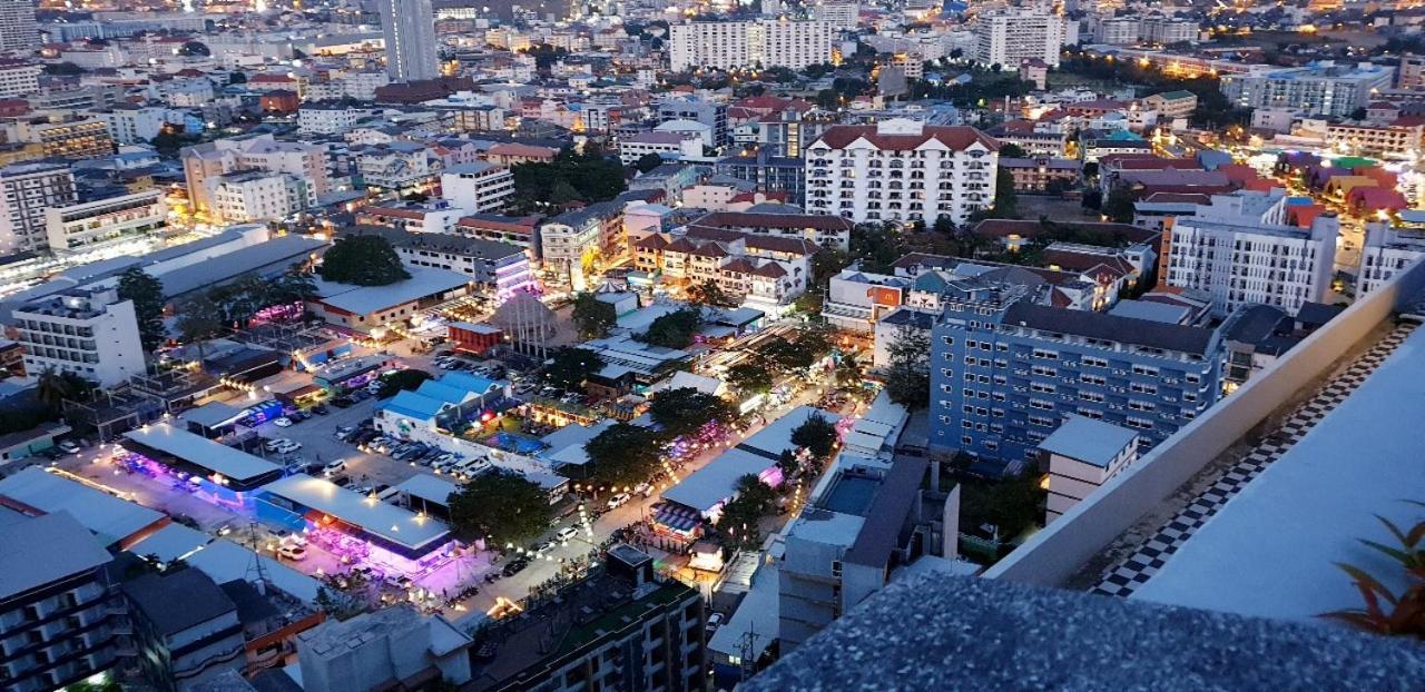 The Base Central Pattaya Quiet King-Bed With Infinity Pool & Free Netflix! Exteriör bild